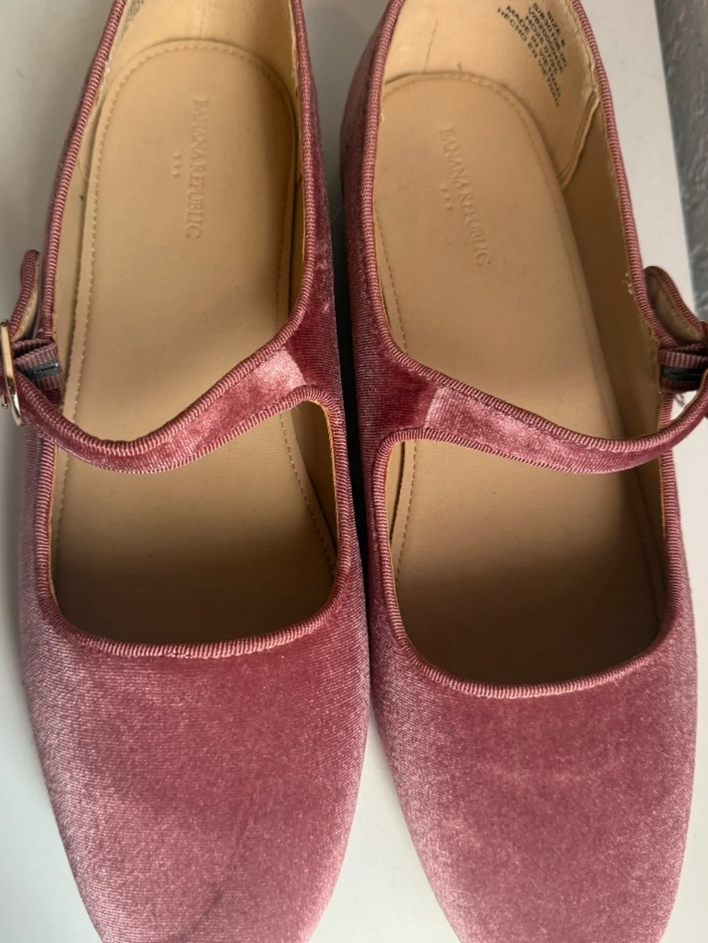 Velvet flats